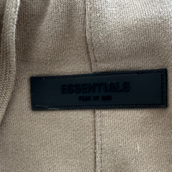 Fear of God Essentials Cream Athletic Shorts - Picture 6 of 7